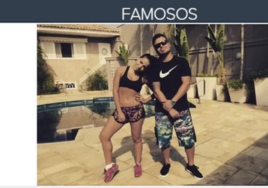 Anitta mostra a barriguinha sarada ao lado do personal