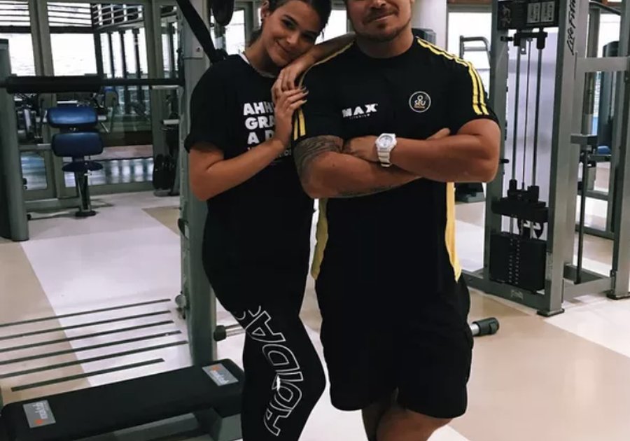EGO: Bruna Marquezine espanta a preguiça e posa com personal trainer